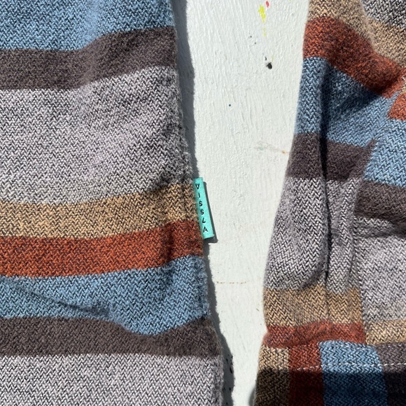 Men's Vissla Button Down Shirt Multicolor Striped XL Classic Cotton Beach Surf - Picture 8 of 16